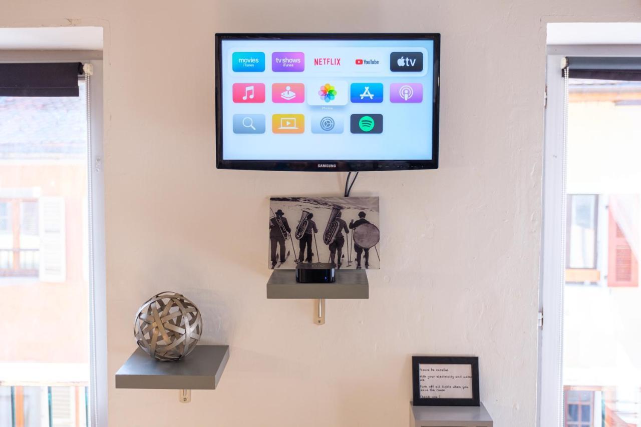 Au Grey D'Annecy, Studio Cosy Au Coeur De La Ville Luaran gambar